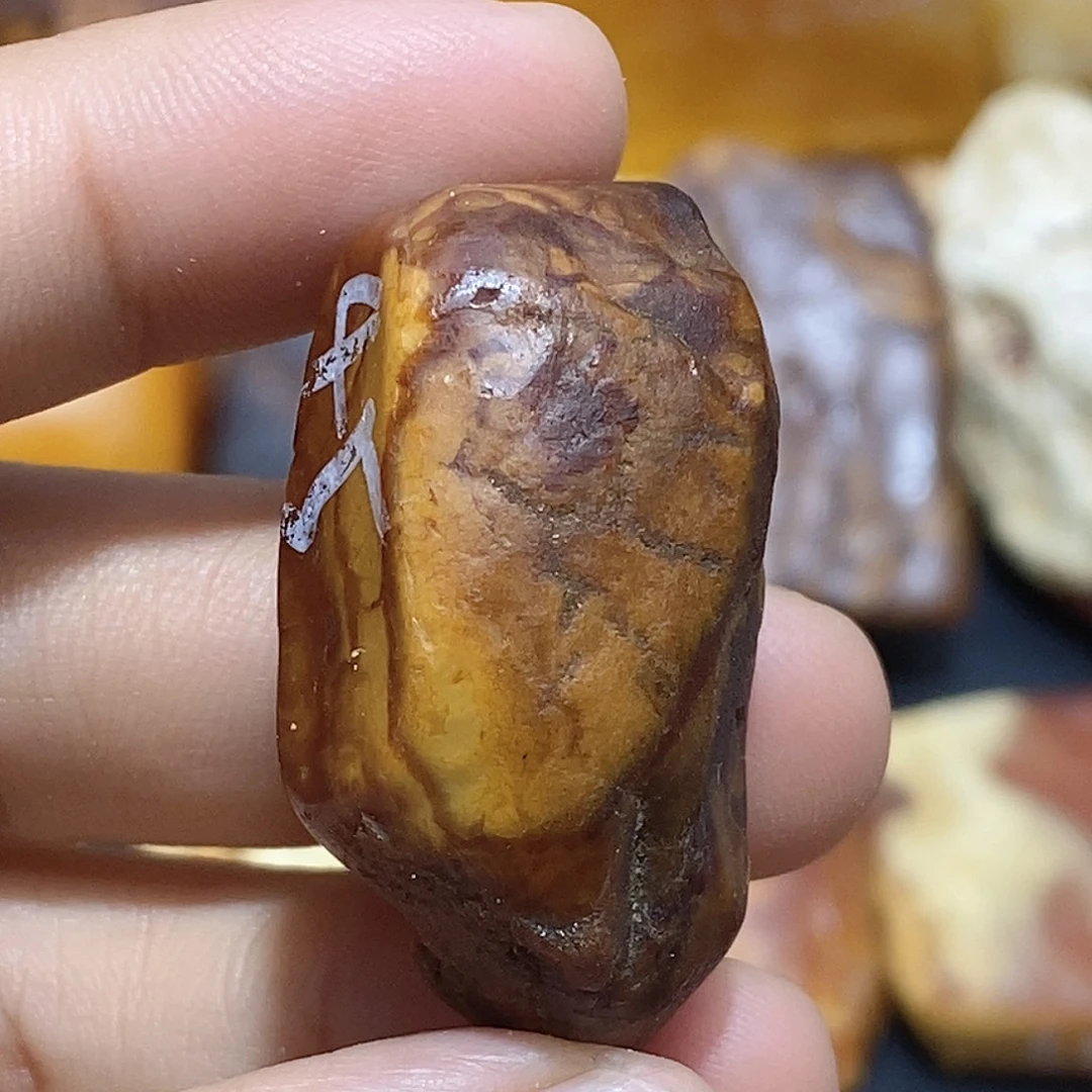定制琥珀蜜蜡原石