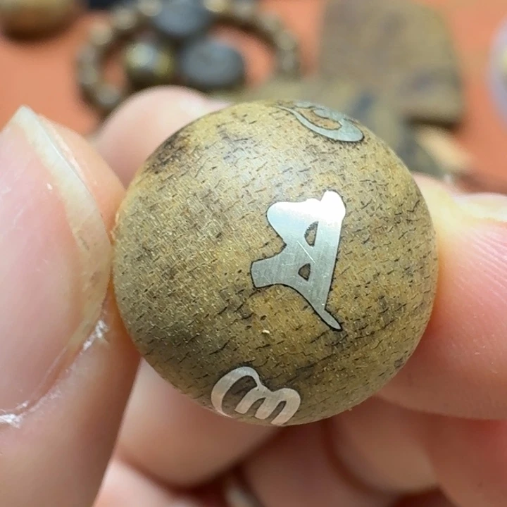 大叶紫檀（黑酸枝木类）