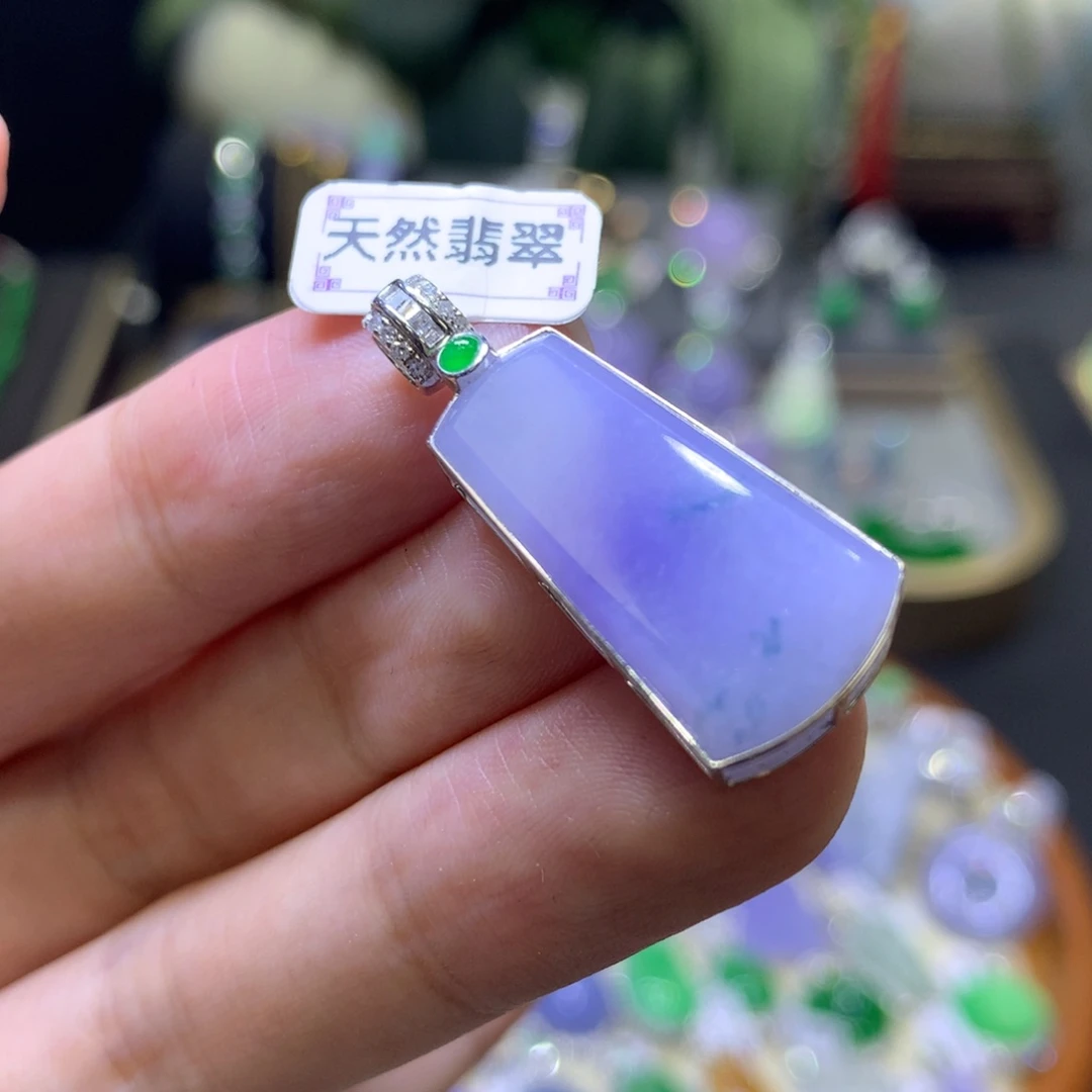 翡翠18K金镶嵌颈饰翡翠吊坠项链