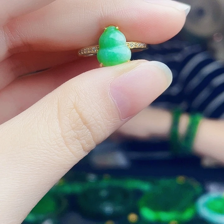 颈饰银S925镶嵌翡翠多样性