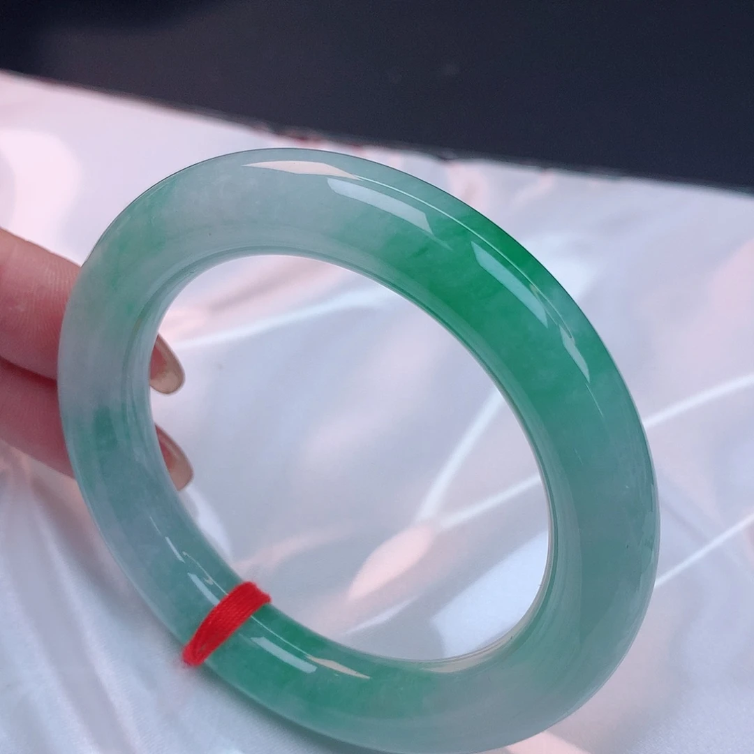 【闪购商品】未镶嵌手镯翡翠54+