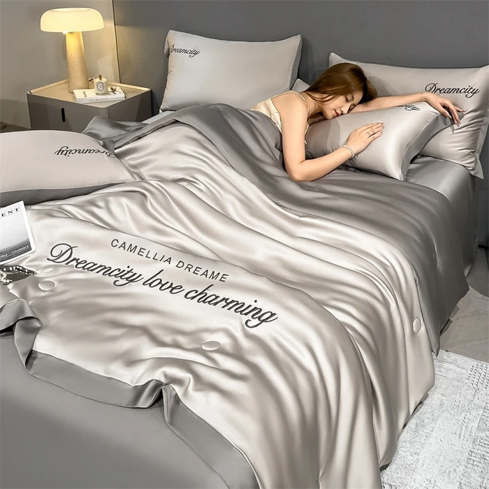 简约刺绣被子夏凉被四件套凉感丝滑单人夏被空调被薄被床单套件