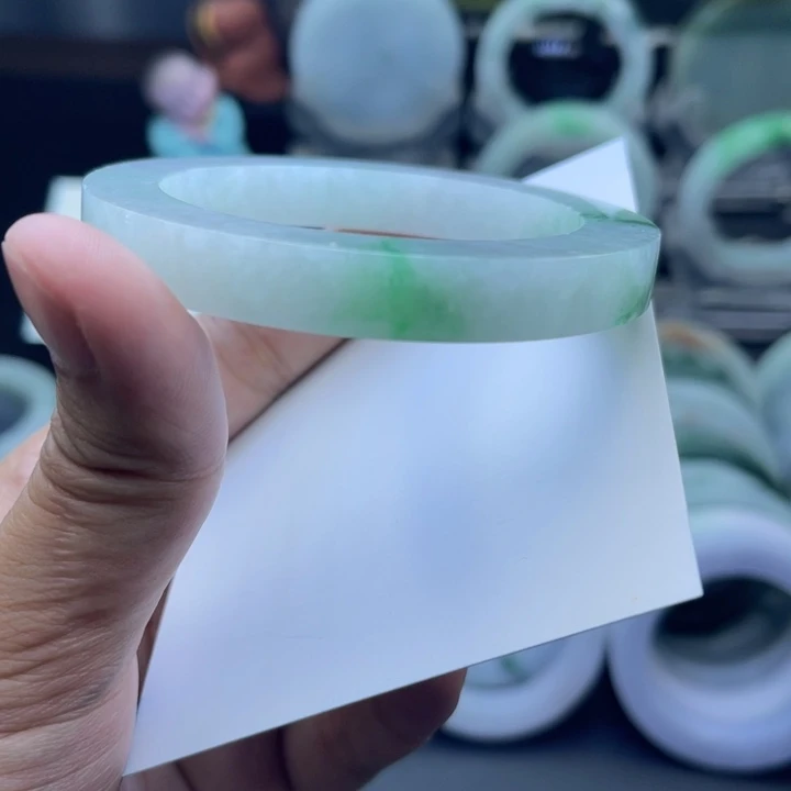 定制翡翠手镯未镶嵌