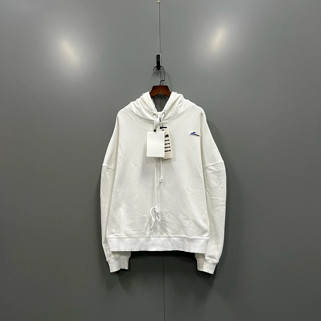 tt8 白色徽标logo刺绣帽衫 XS码/000960