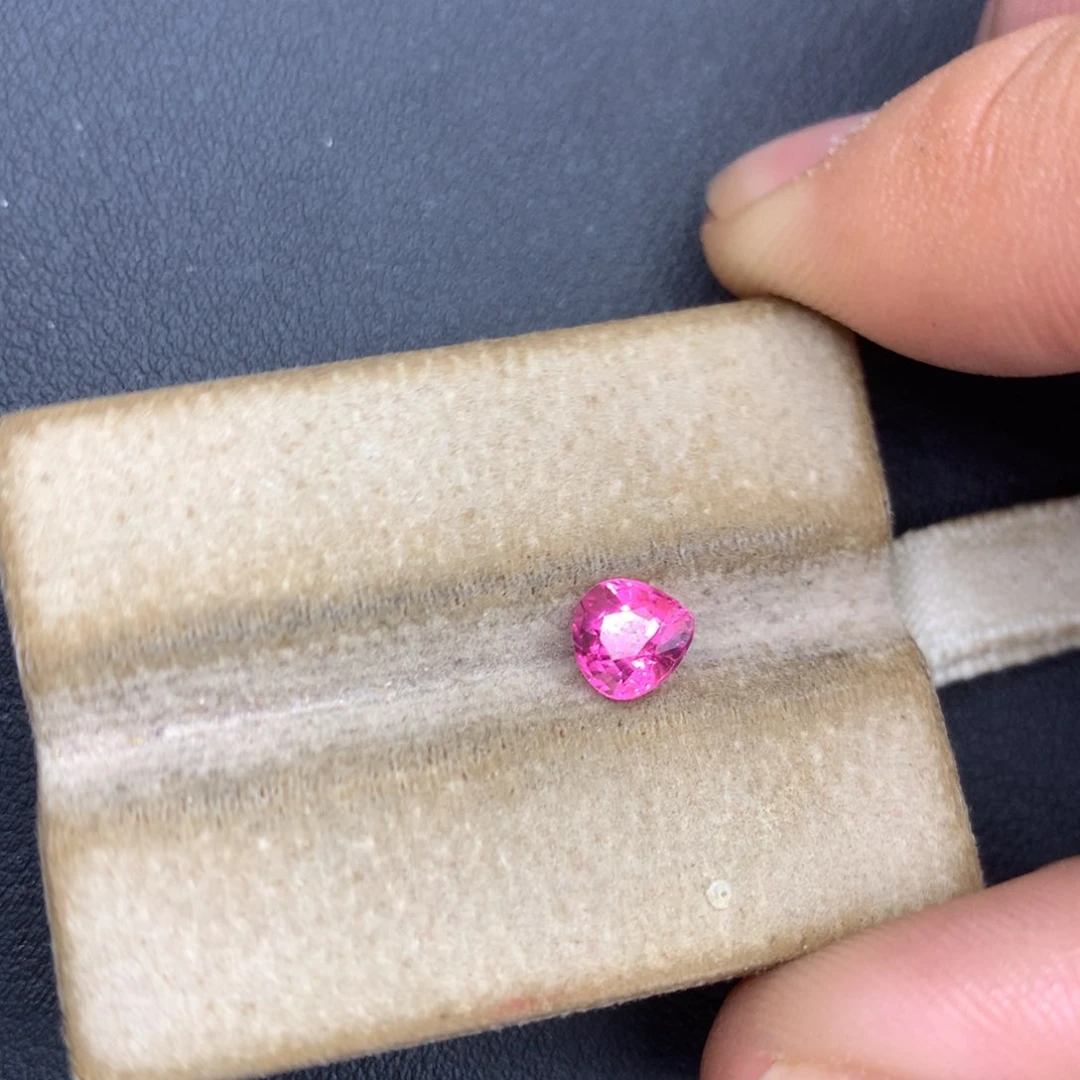 未镶嵌裸石碧玺0.85ct全净