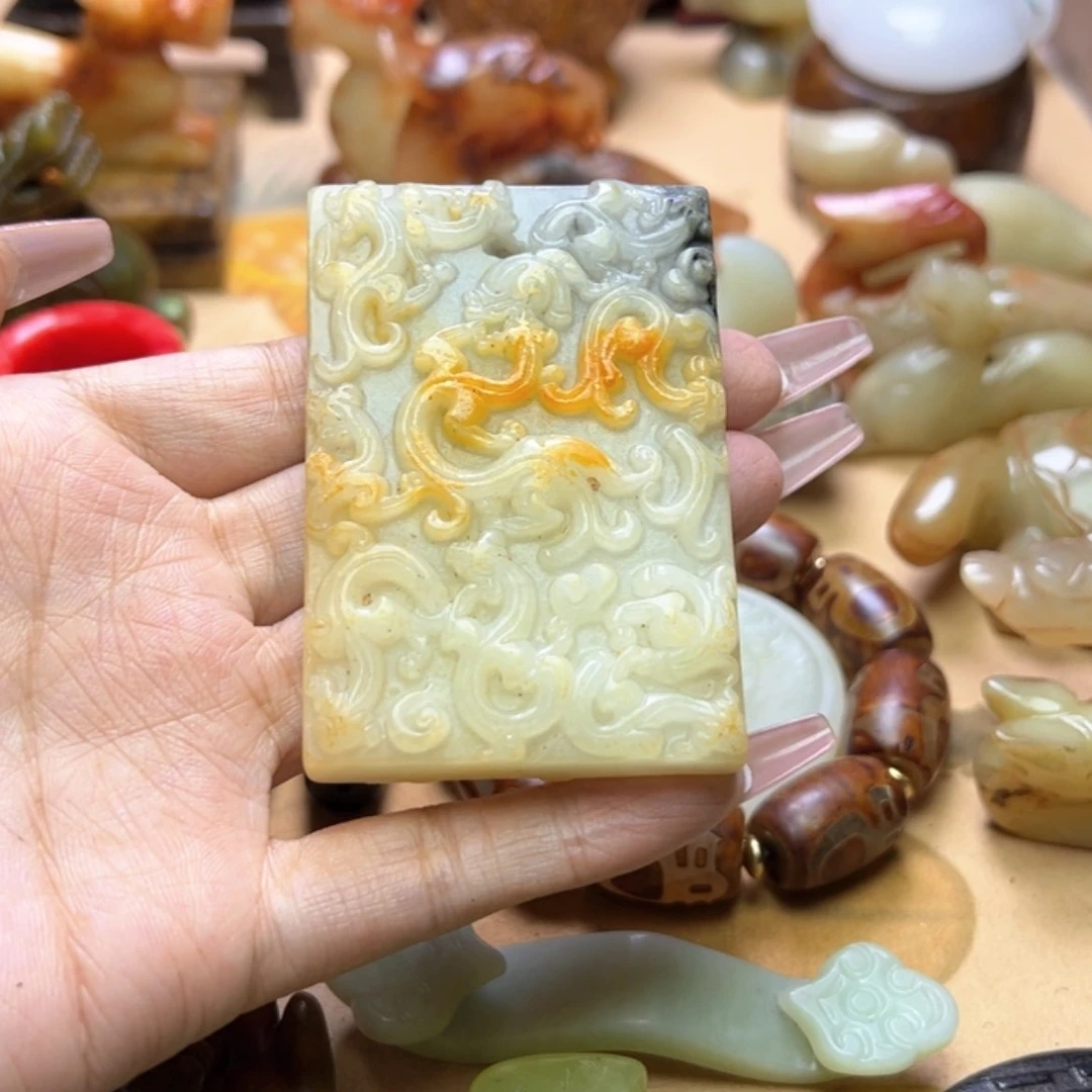 【闪购商品】蛇纹石玉颈饰未镶嵌