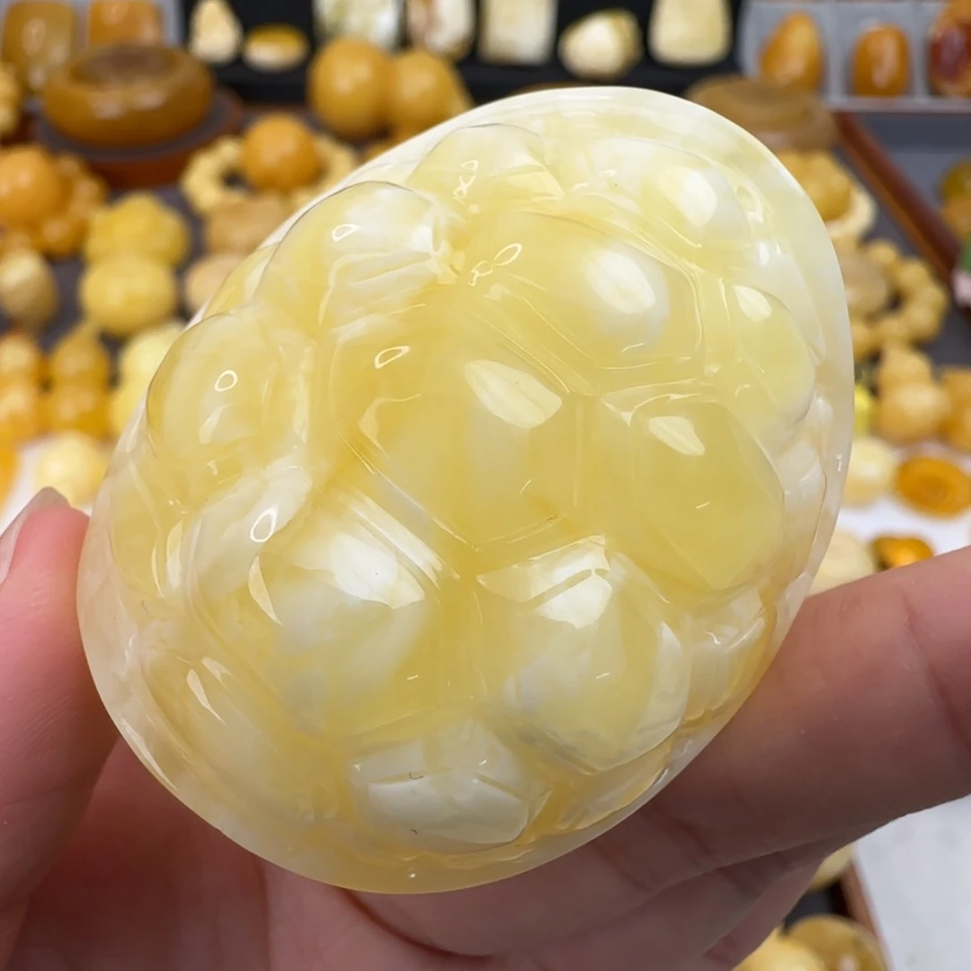 未镶嵌琥珀裸石富甲