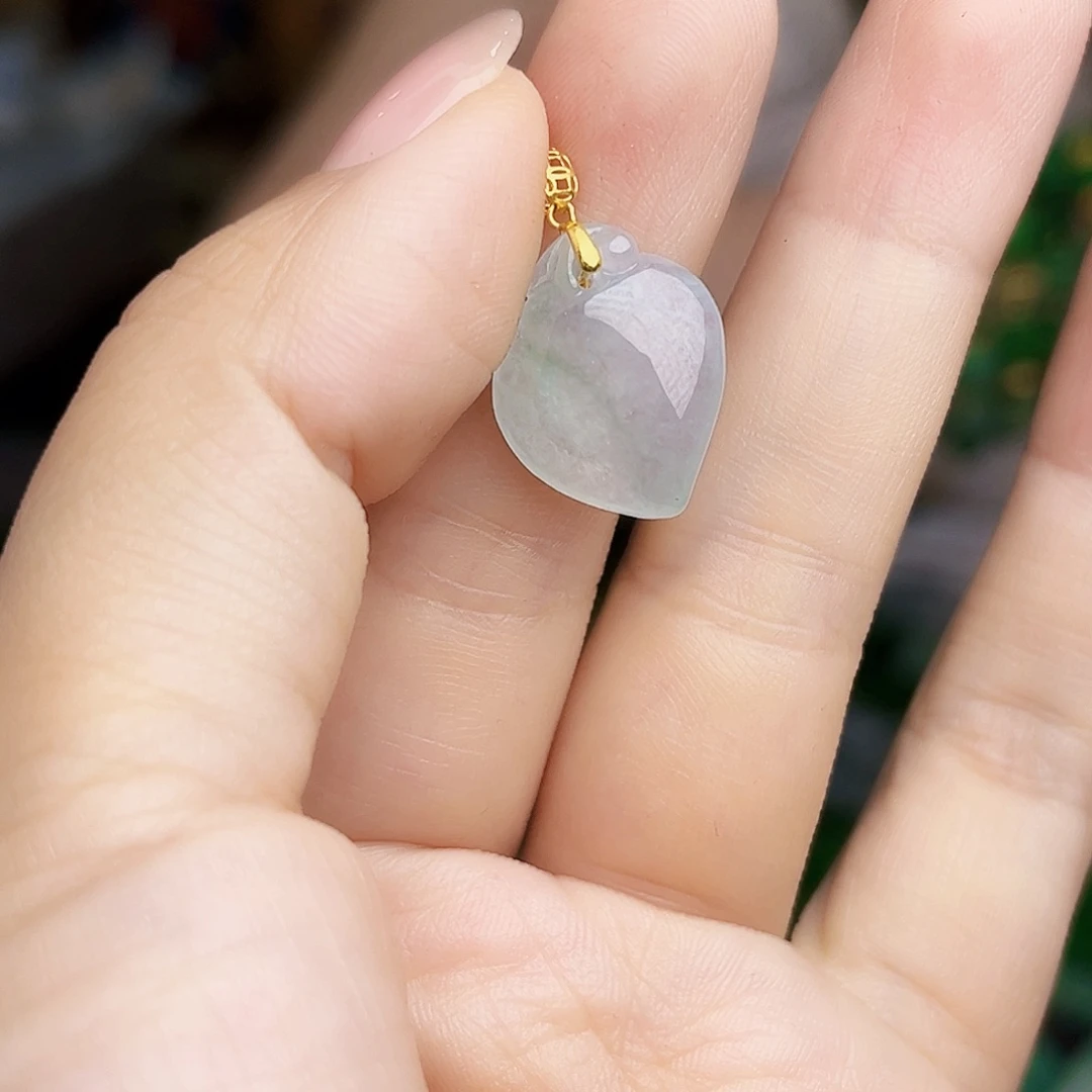 翡翠18K金镶嵌颈饰多样性