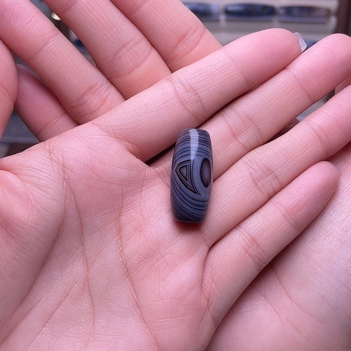 @***了玛瑙/玉髓未镶嵌颈饰