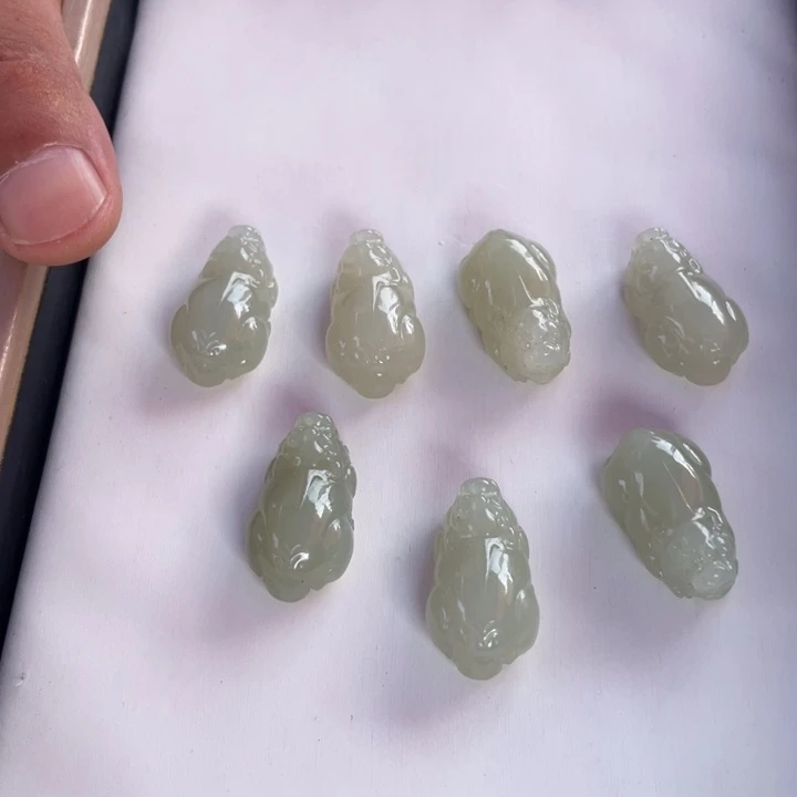 和田玉未镶嵌颈饰多样性发货，发其一