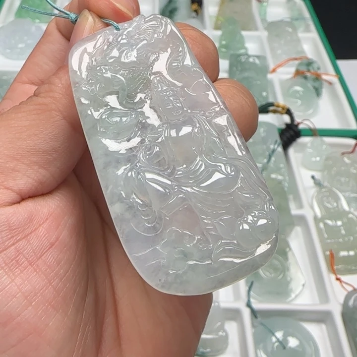 颈饰未镶嵌翡翠观音