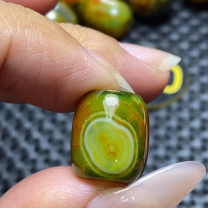 自***受未镶嵌颈饰玛瑙/玉髓