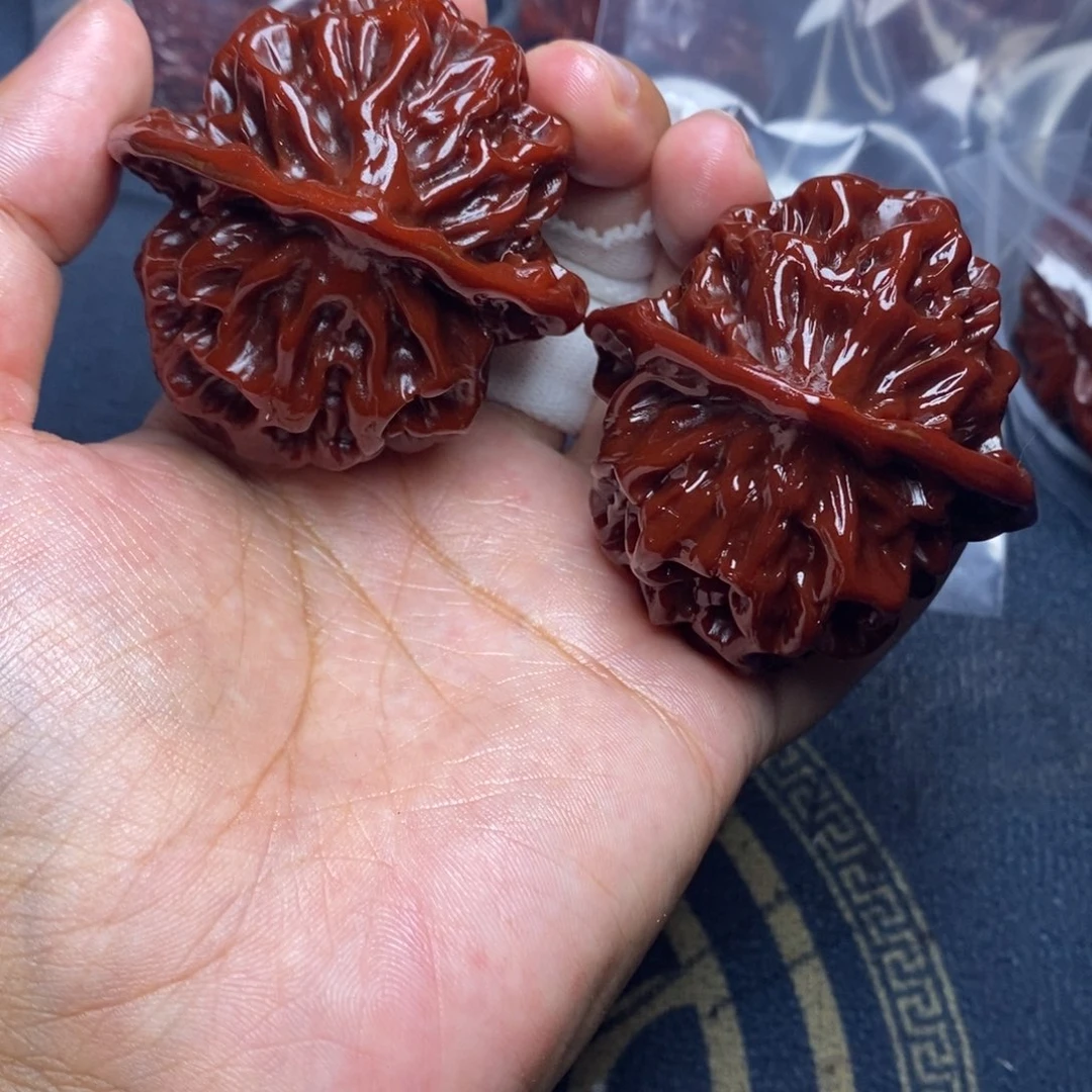 文玩核桃吊坠帝王54