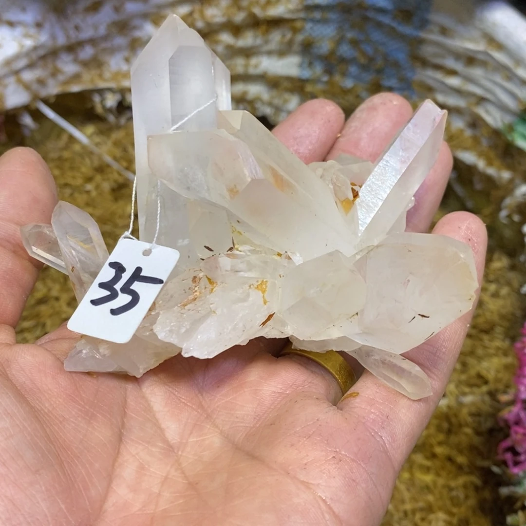 水晶水晶原石摆件未镶嵌啵***?