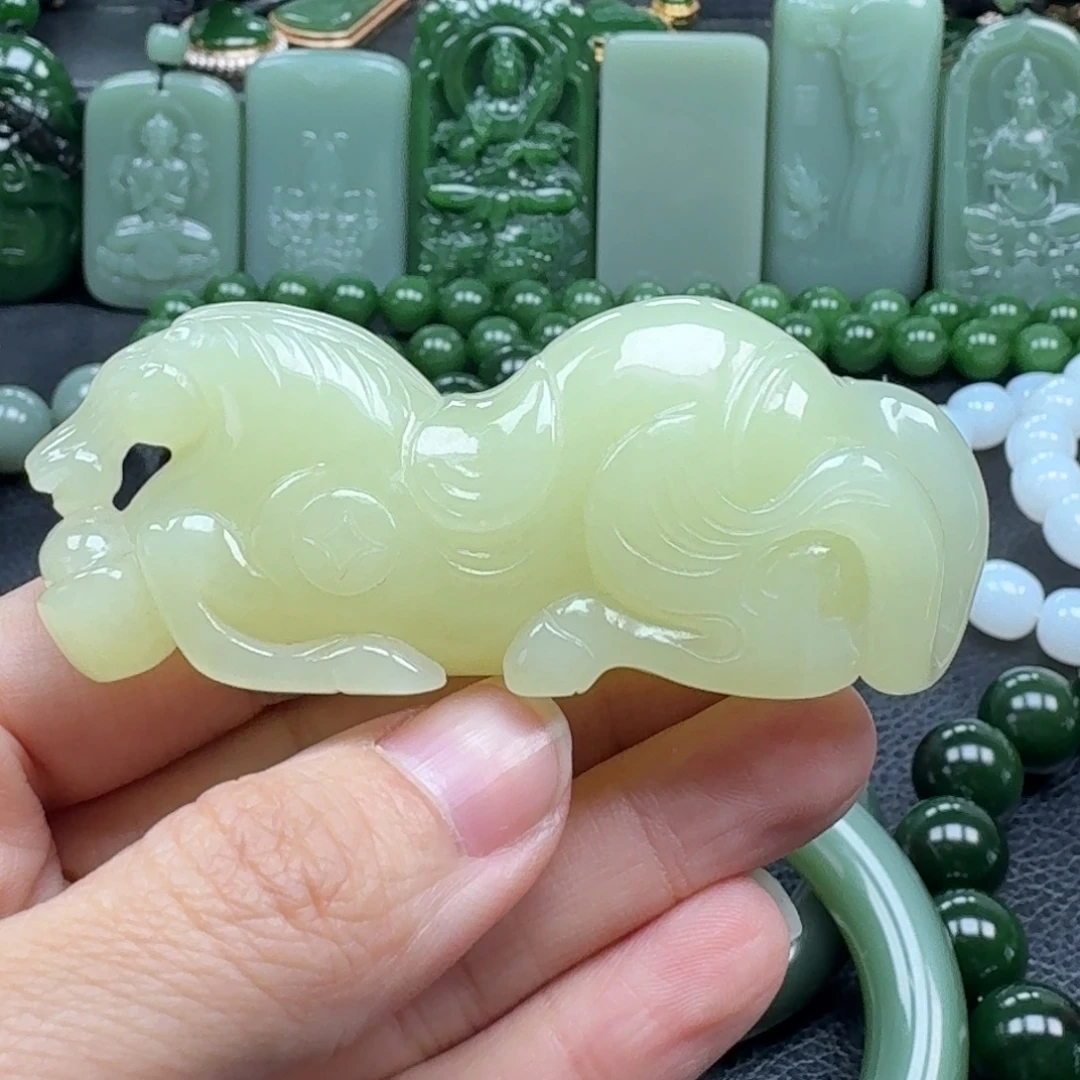 和田玉未镶嵌颈饰