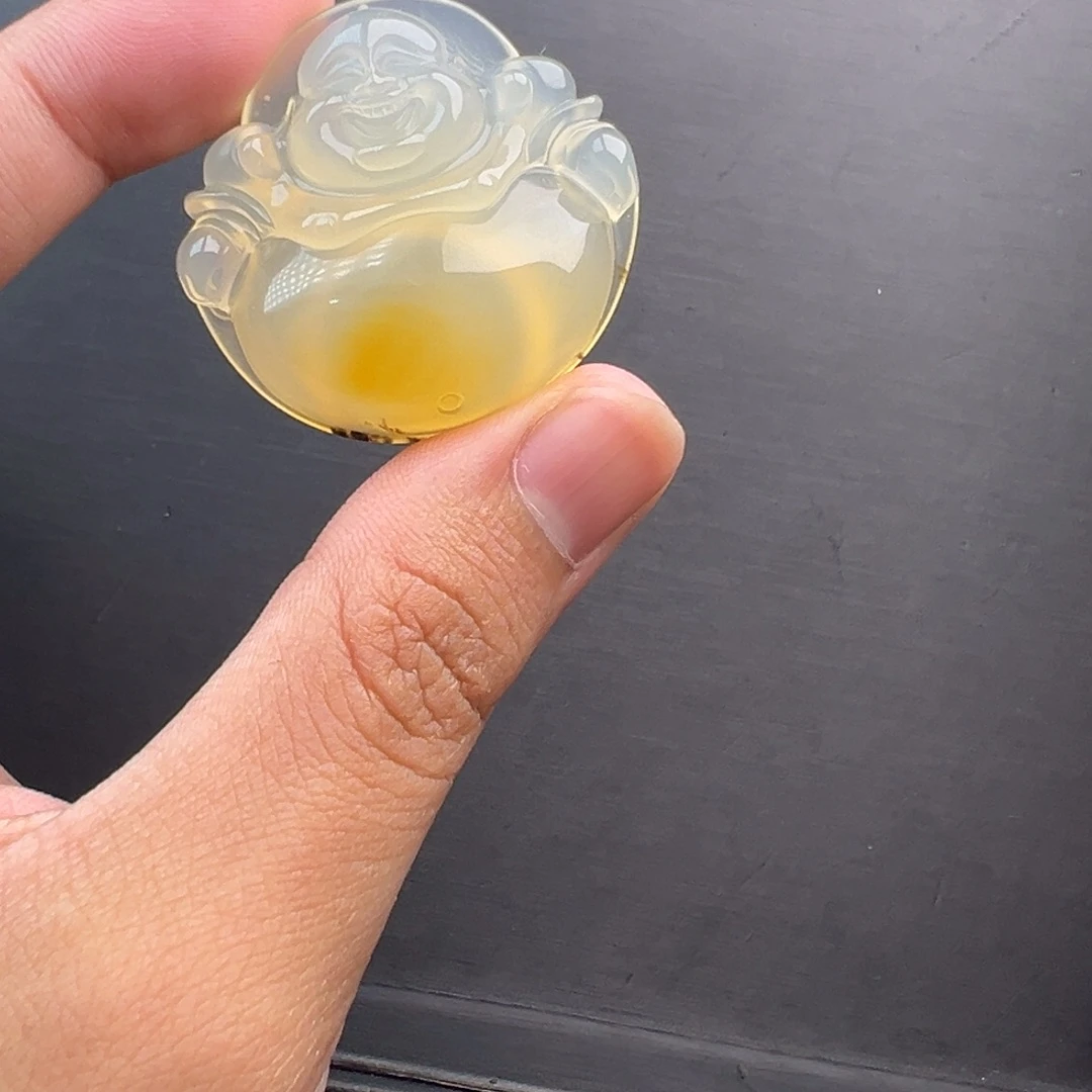 石英质玉（黄龙玉）未镶嵌颈饰