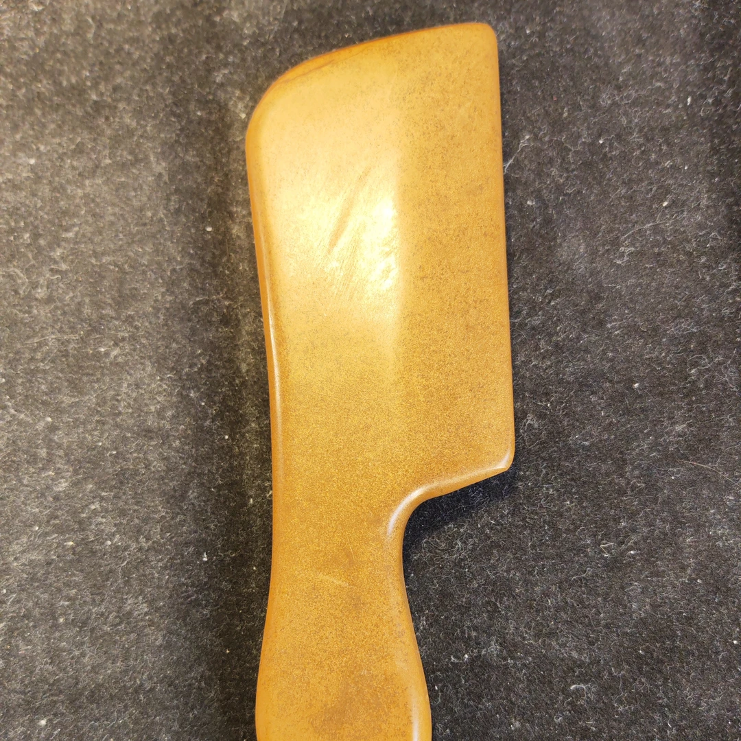 通用按摩梳身体顺发刮痧便携家用纯手工牛角梳刮板