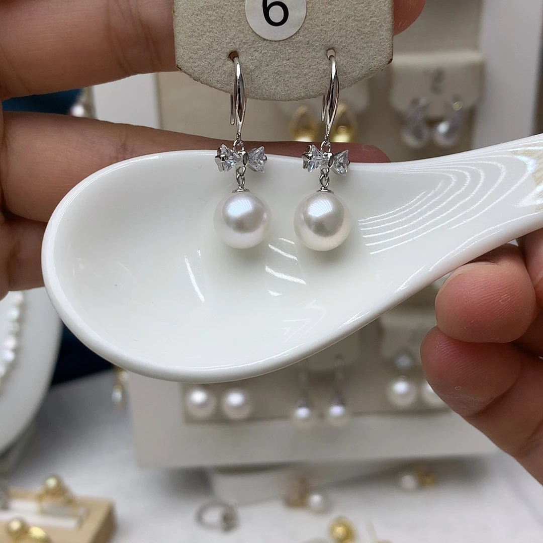 银S925镶嵌淡水珍珠耳饰