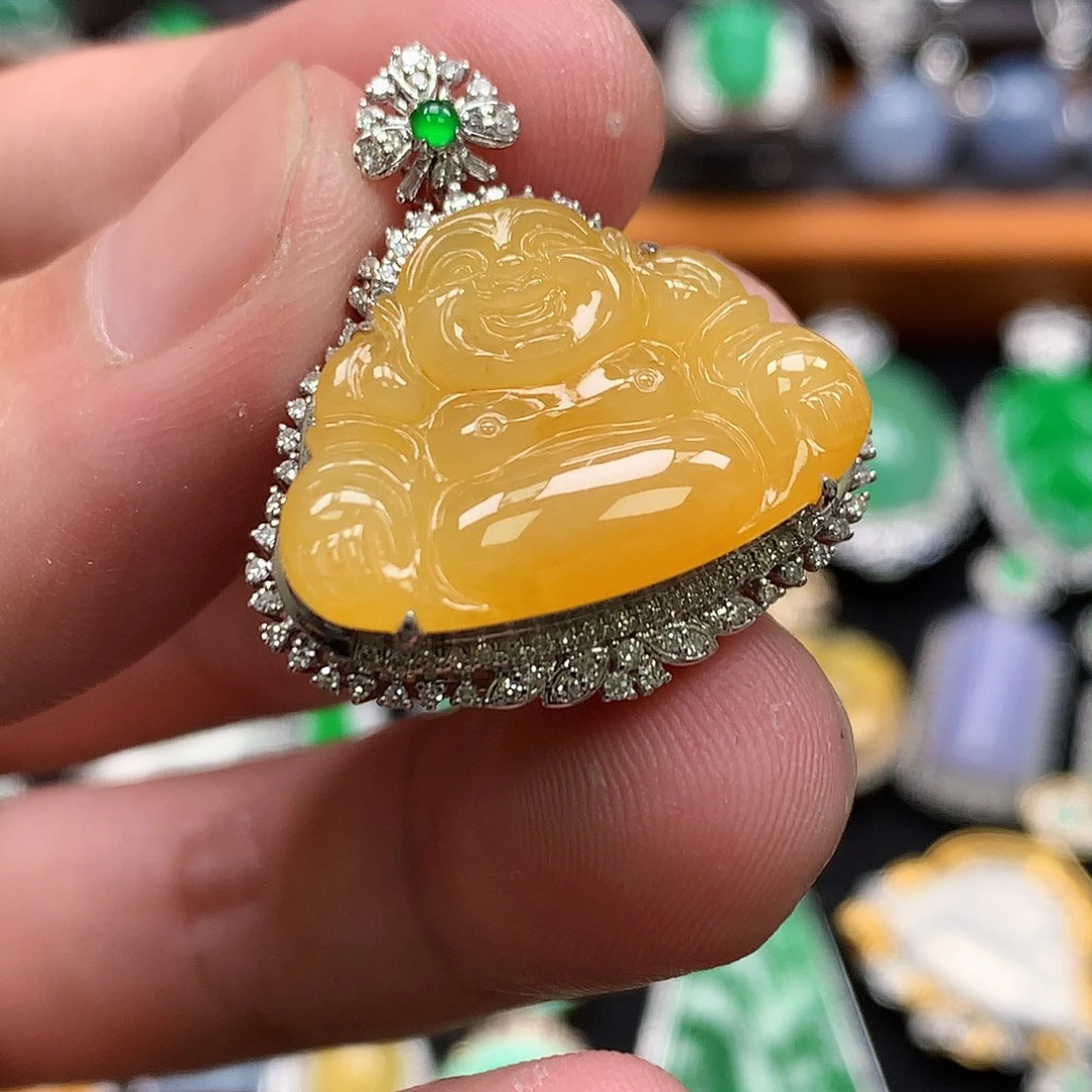 翡翠18K金镶嵌颈饰