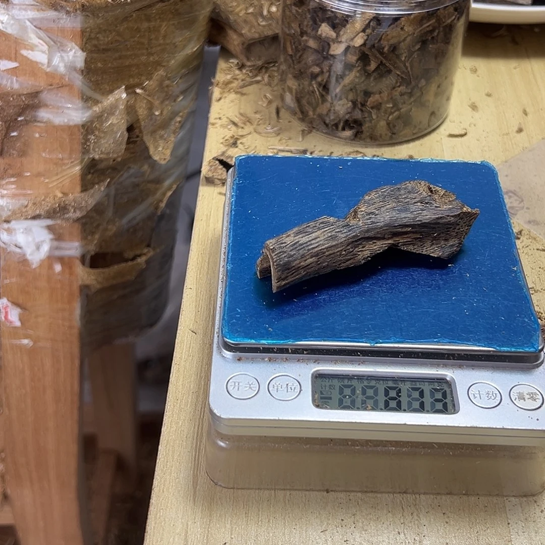 香料绿奇楠天然虫8克张勺子