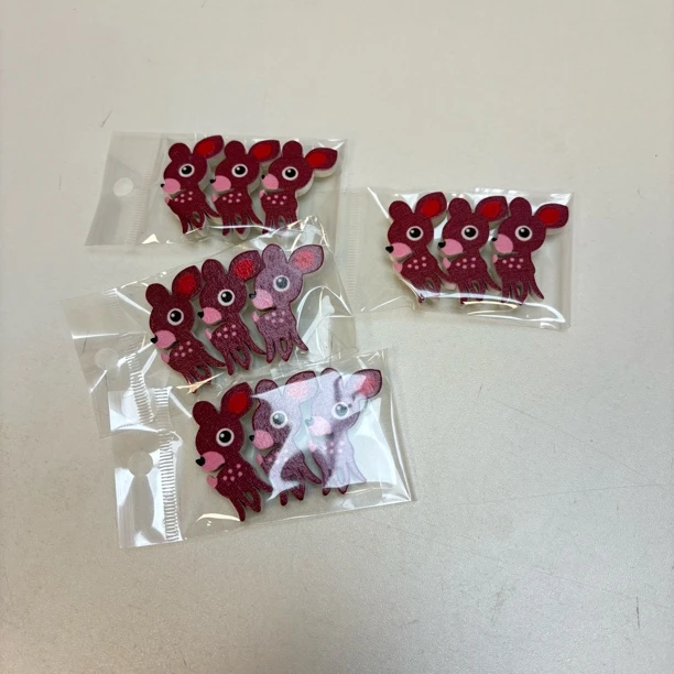 H1382. 小鹿扣子 4包一组 一包3颗 共12颗