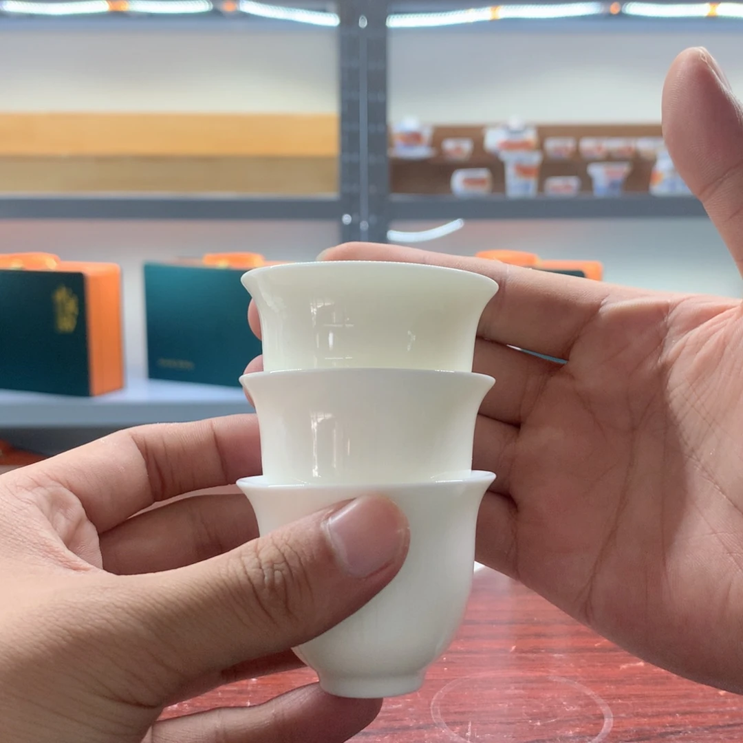 羊脂玉瓷玉兰杯三个