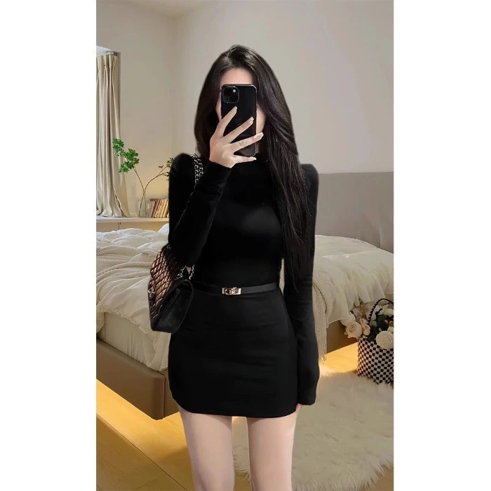 黑色半高领连衣裙裙子女长袖年秋冬季新款显瘦内搭打底包臀裙短裙