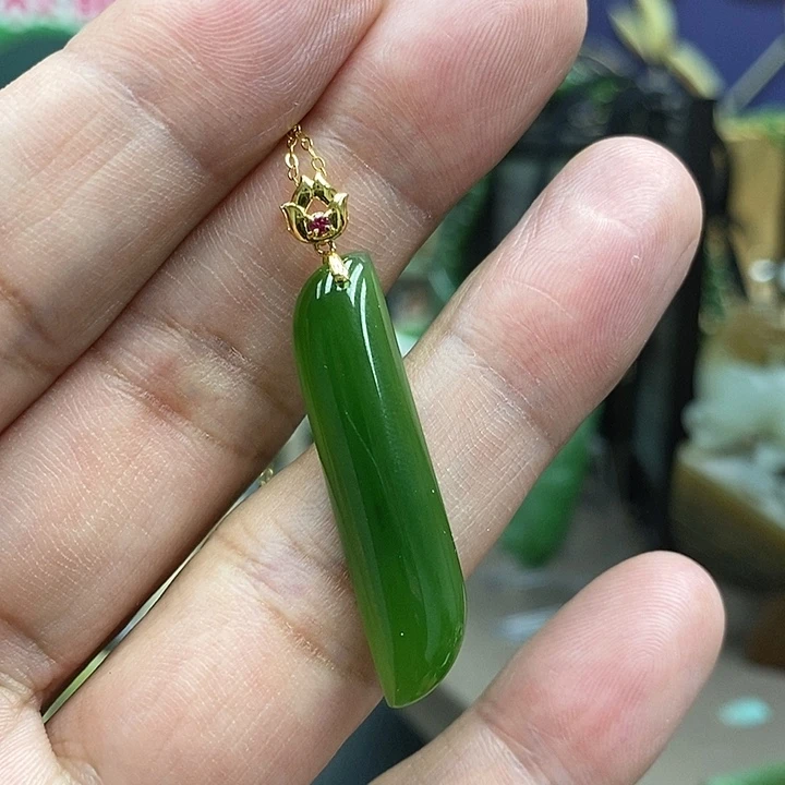 和田玉（碧玉）18K金镶嵌颈饰