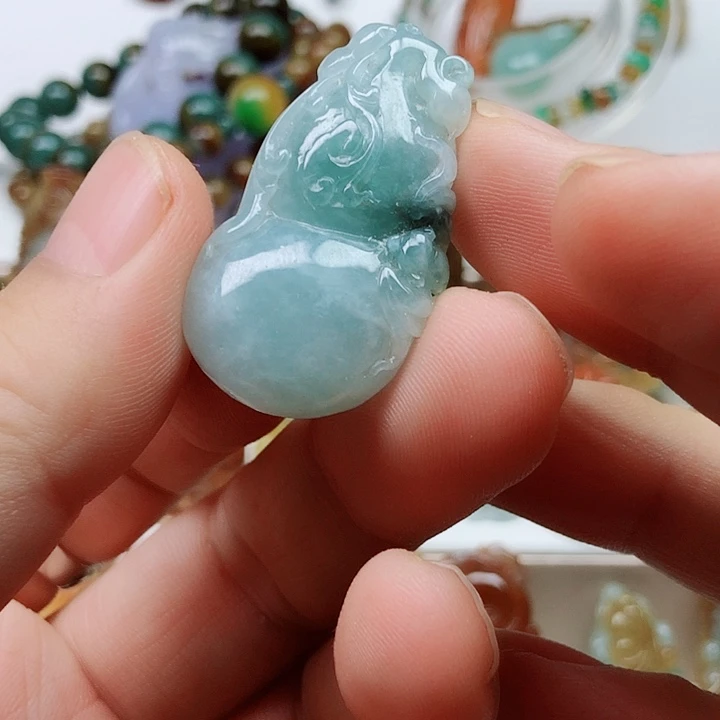 翡翠未镶嵌颈饰翡翠