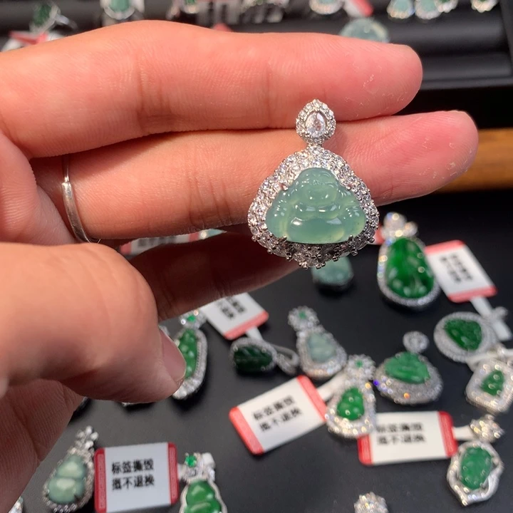 吊坠(不含链)未镶嵌翡翠