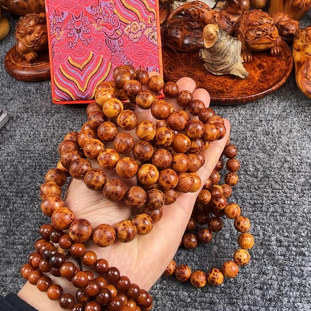 柏木崖柏12黑金满瘤疤，到手一个