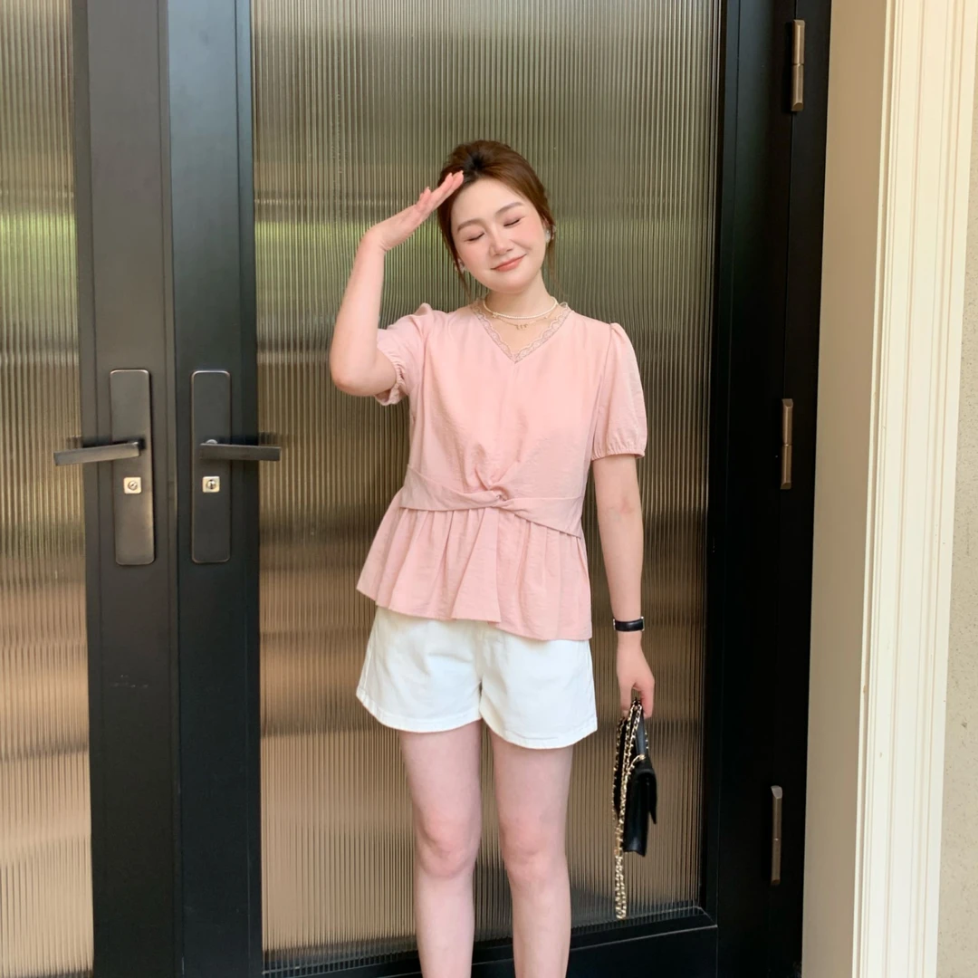 NANJIE/楠姐【淡颜系】夏季显瘦时尚休闲V领拼接花边收腰小衫5NJ183