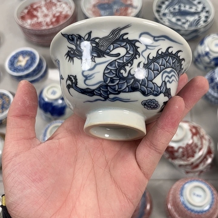 瓷片景德镇青花铠甲龙主人杯