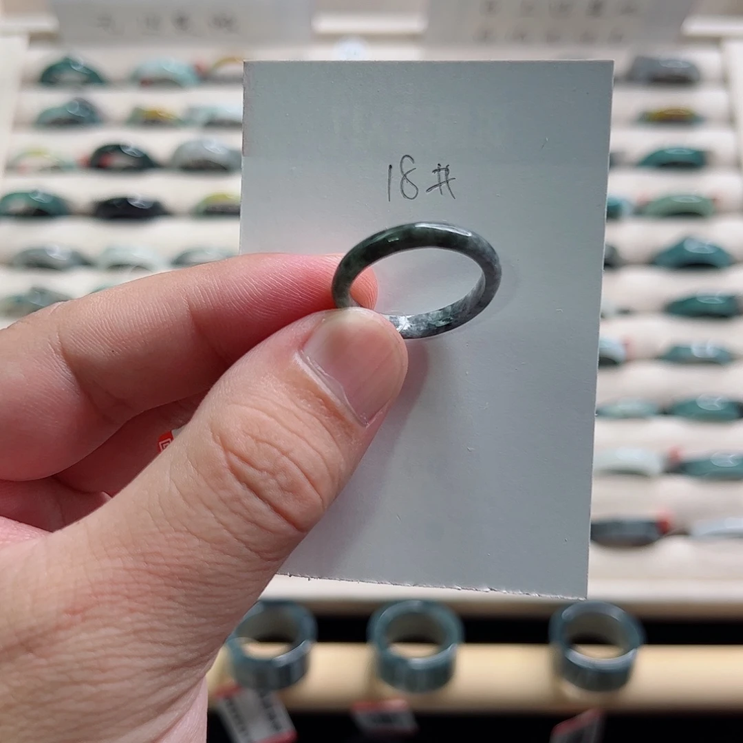 翡翠未镶嵌戒指翡翠