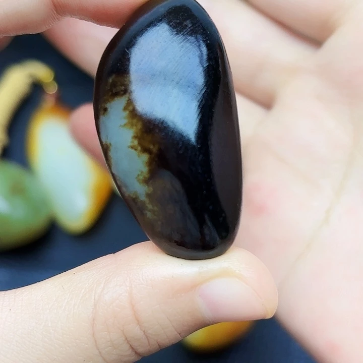 未镶嵌和田玉挂件