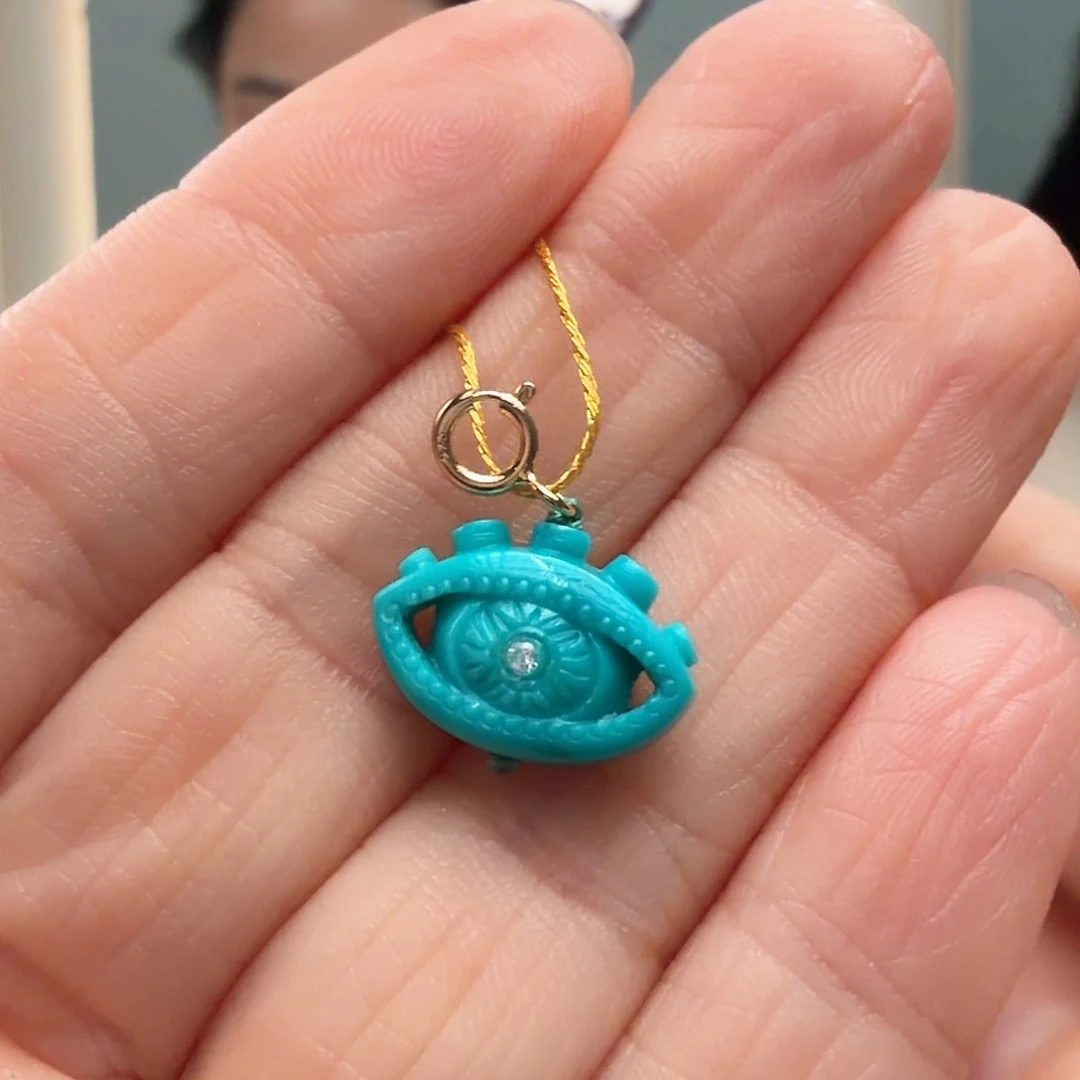 绿松石未镶嵌颈饰