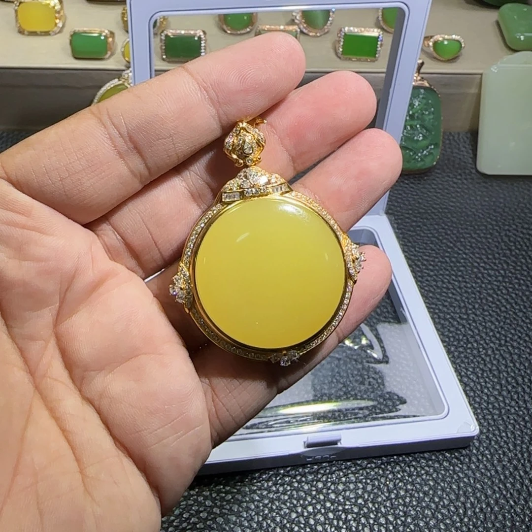 和田玉（黄玉）18K金镶嵌挂件向*