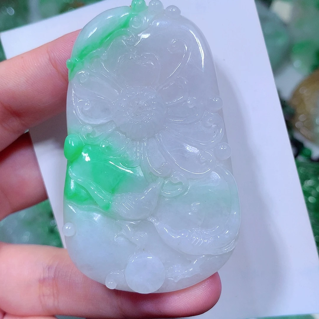 吊坠(不含链)未镶嵌翡翠