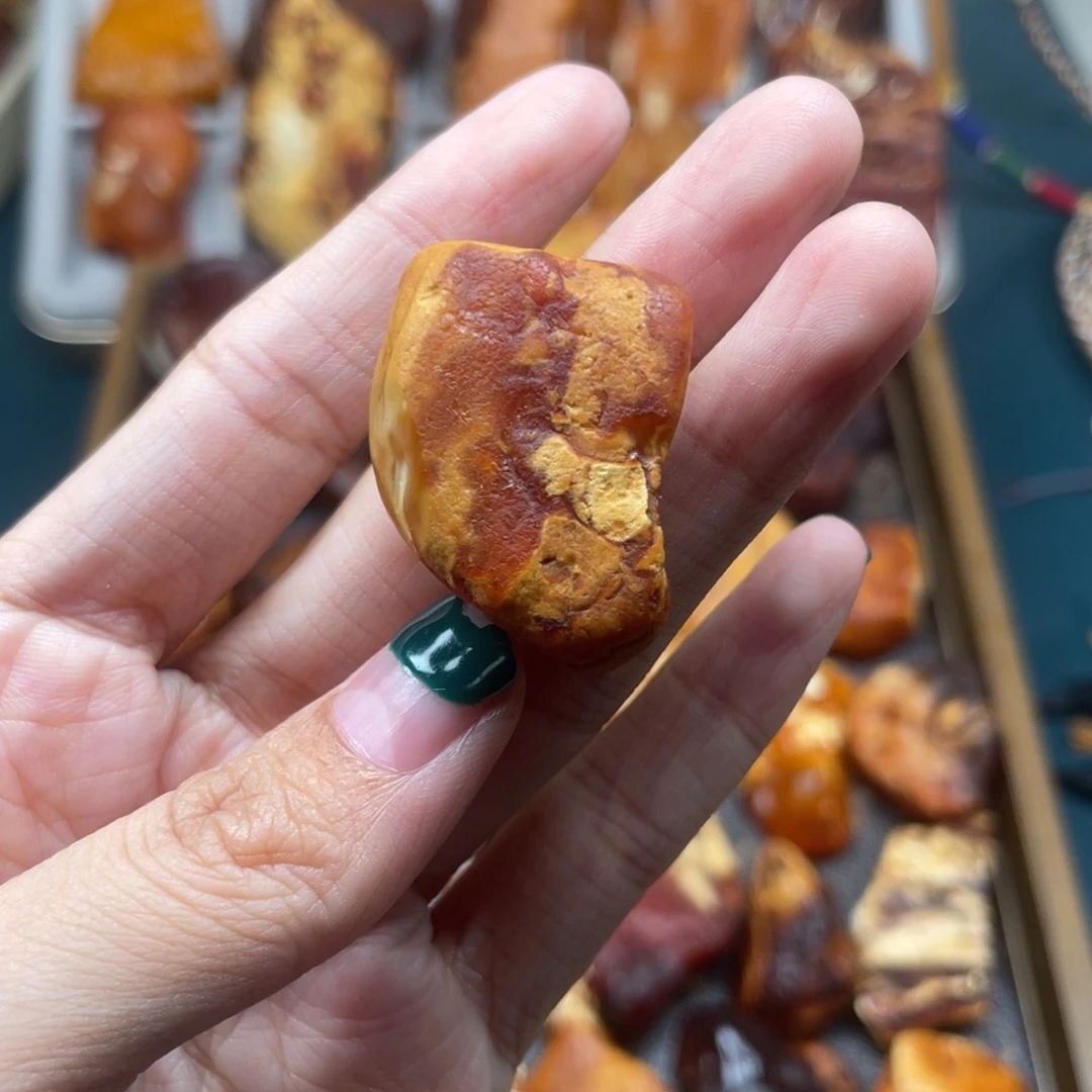 琥珀未镶嵌珠宝奇石