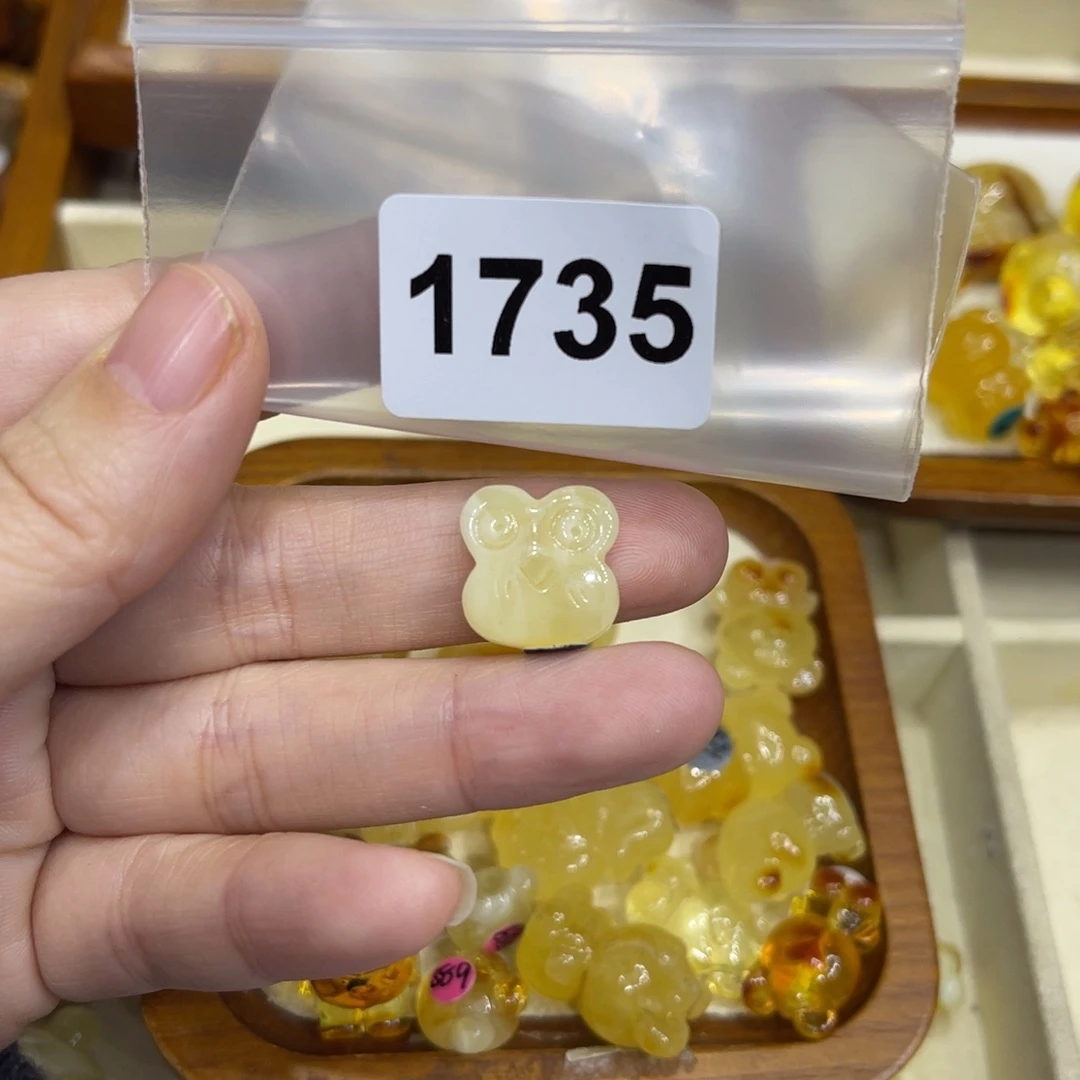 琥珀珠宝奇石未镶嵌