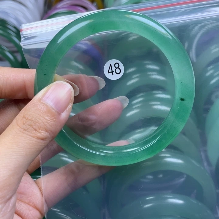 未镶嵌手镯石英岩玉60