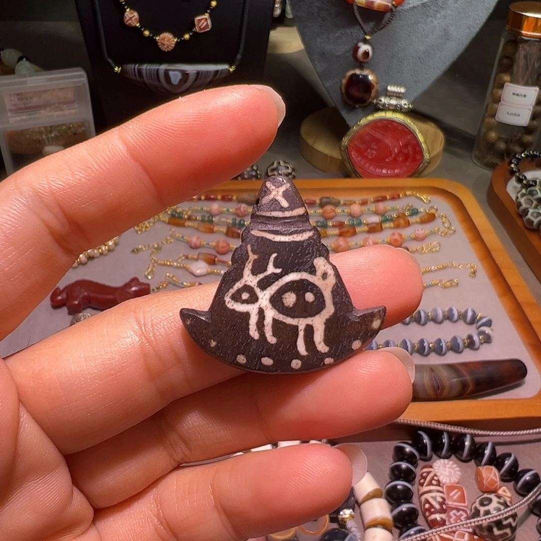 树脂制品邦提克佩珠