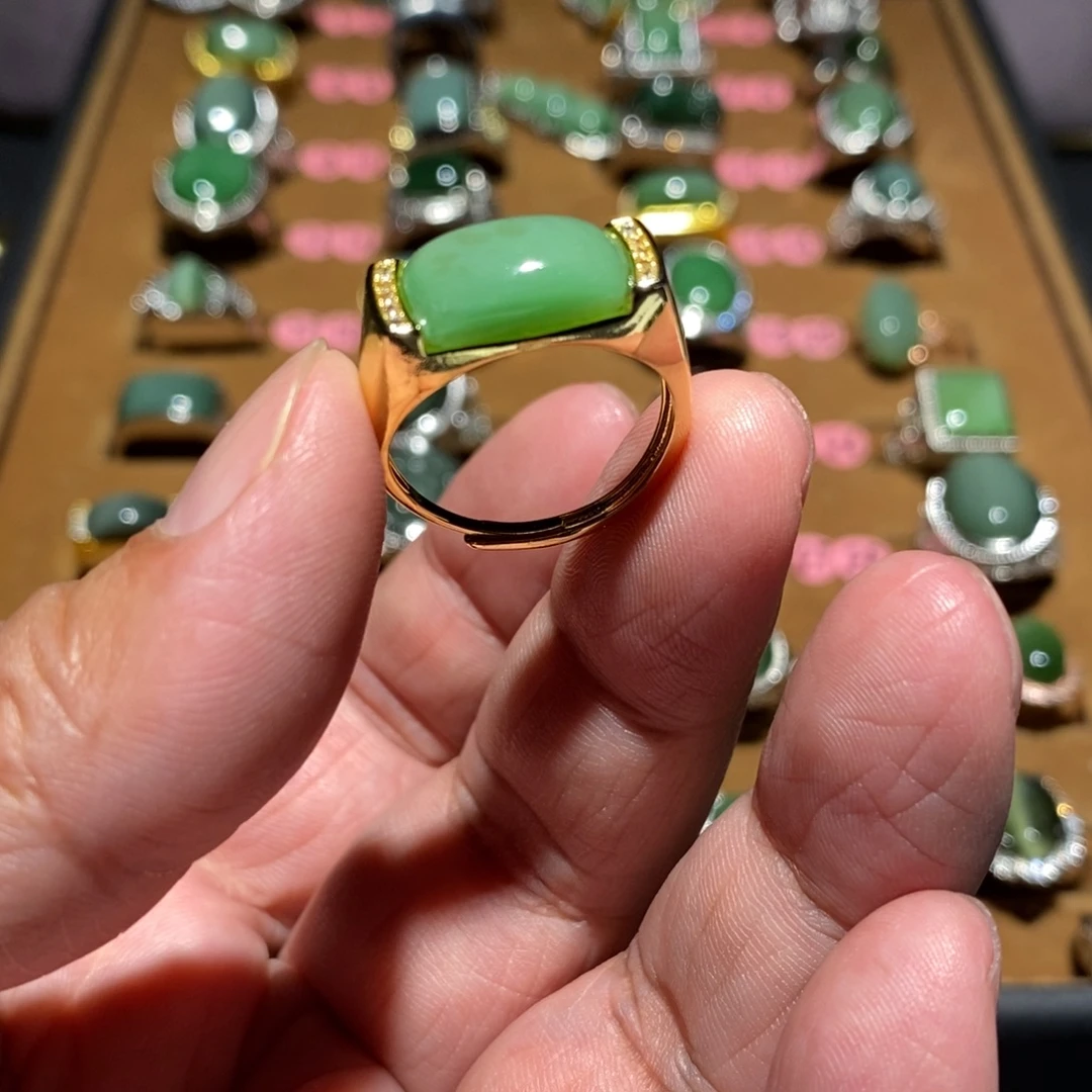 和田玉未镶嵌戒指