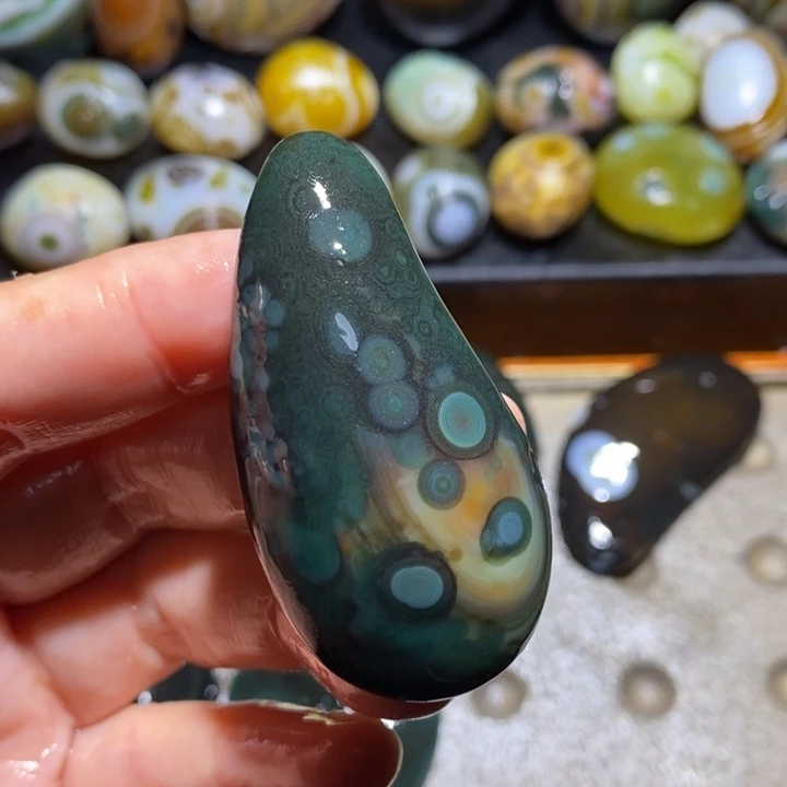 未镶嵌玛瑙/玉髓珠宝半成品75