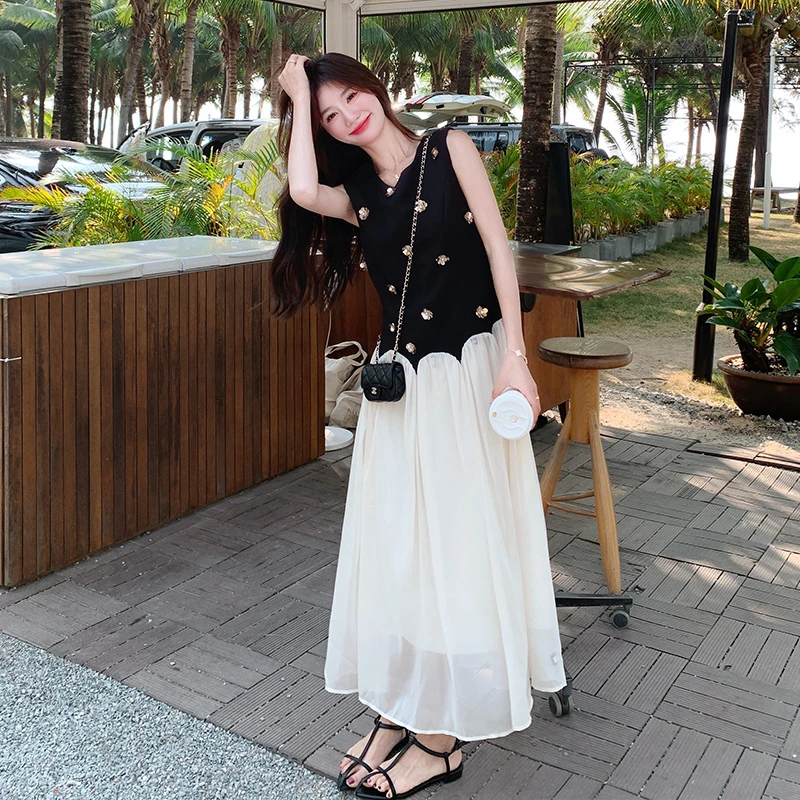 法式时尚氛围感珠片花朵装饰连衣裙女2025夏季新款拼接撞色背心裙