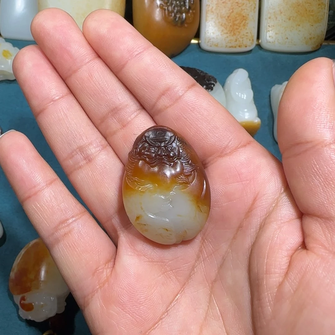 和田玉颈饰未镶嵌伯*君