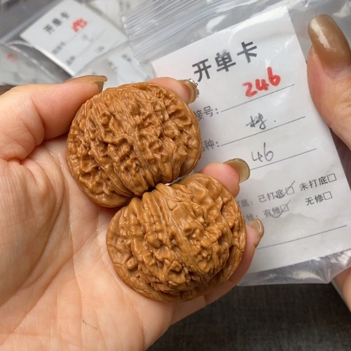 文玩核桃把件246后哈哈