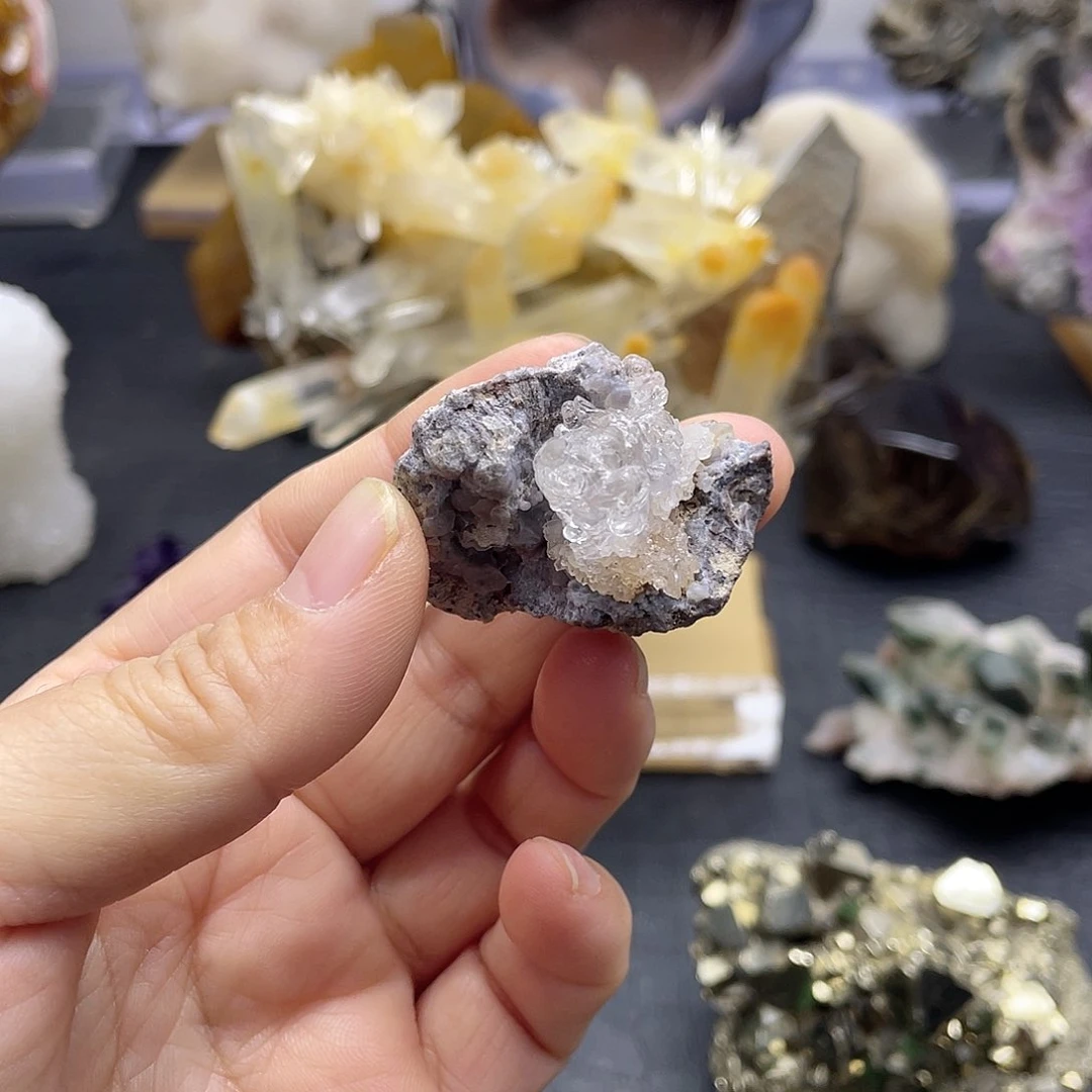 20坦桑石（处理）摆件