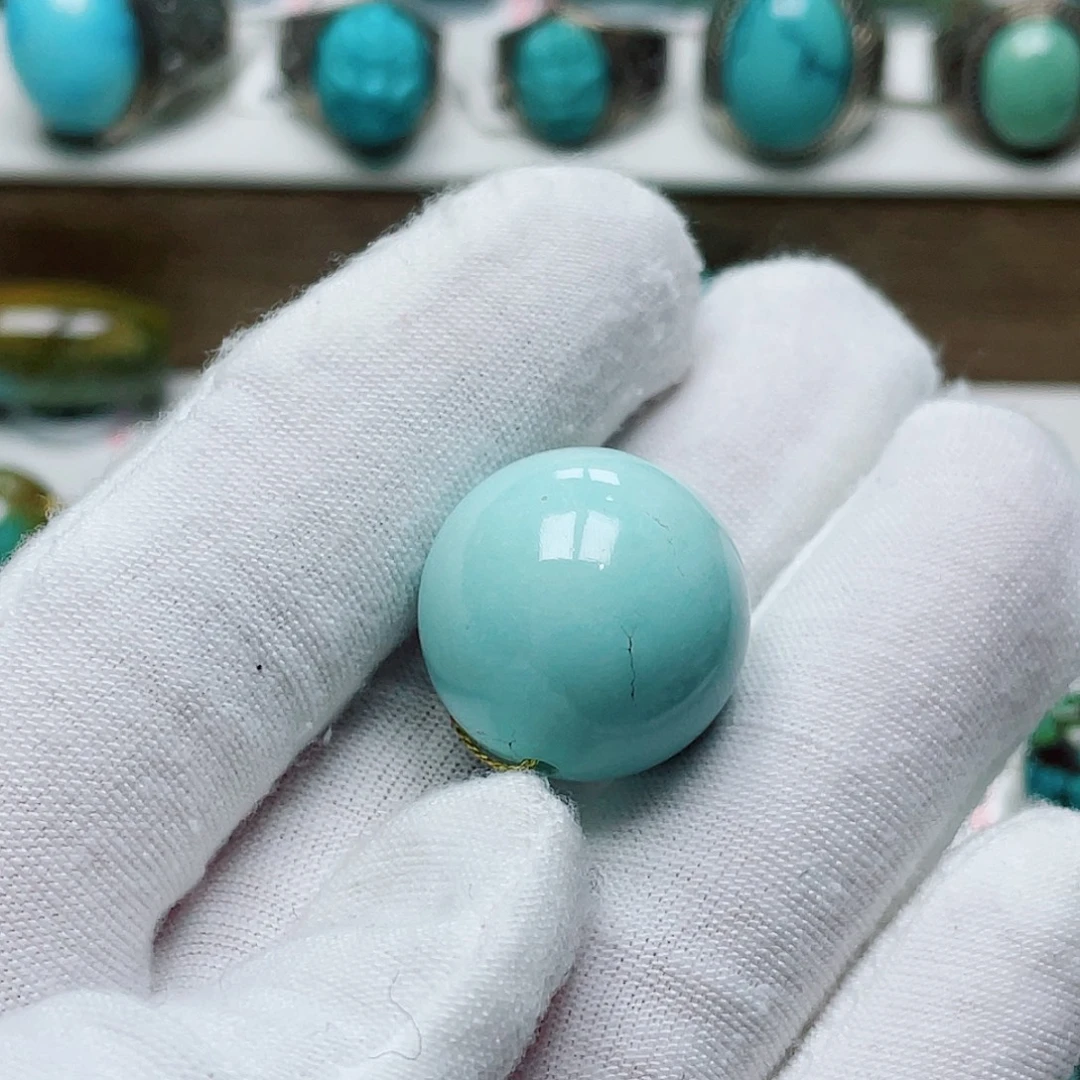 苏***夏绿松石未镶嵌摆件