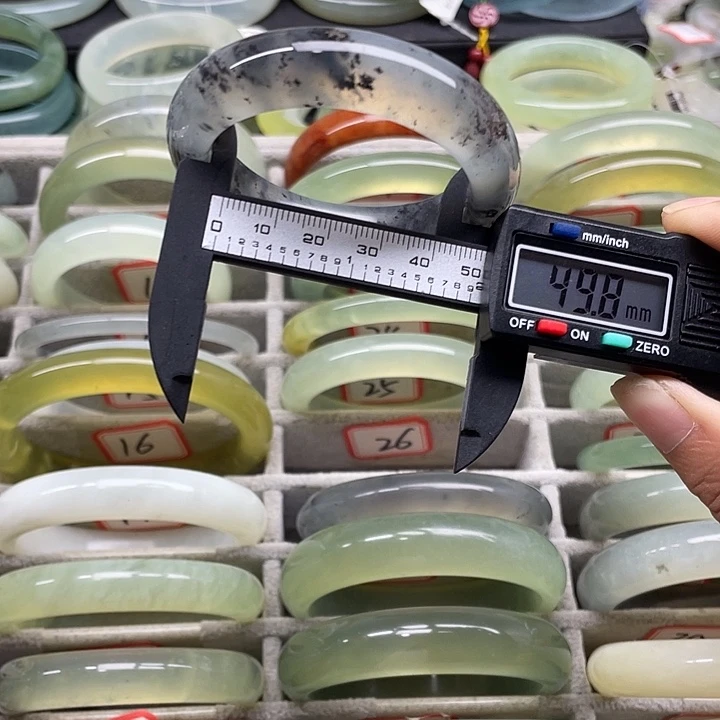 未镶嵌蛇纹石玉手镯26